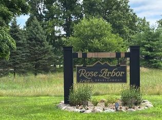 5476 Sundowner Dr, Kalamazoo, MI 49009