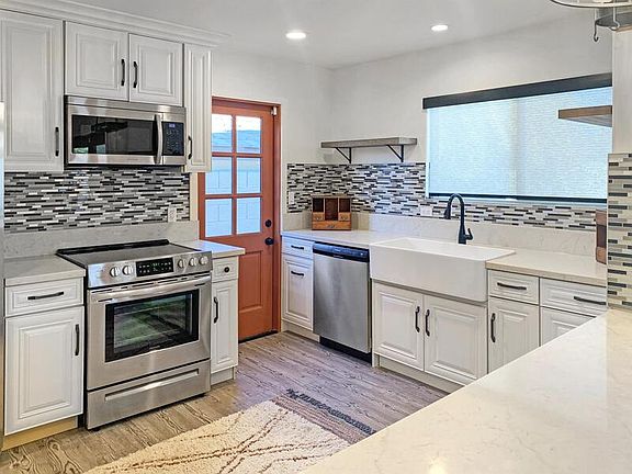 2nd image of 52560 Avenue Ramirez