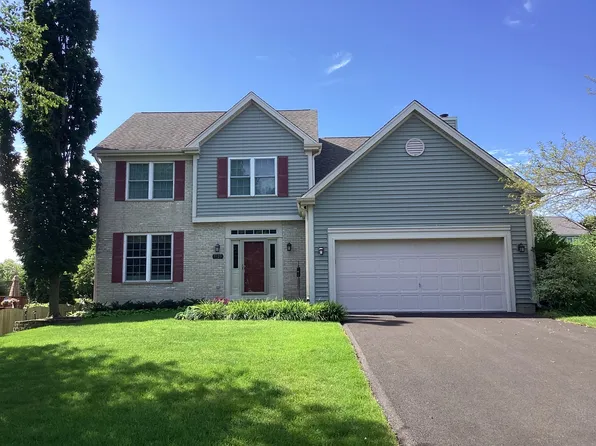 1929 McRae Ln, Mundelein, IL 60060