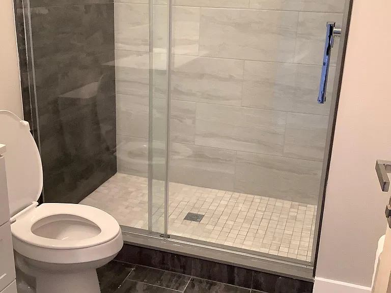 2111 W Seybert St #B — Photo 11