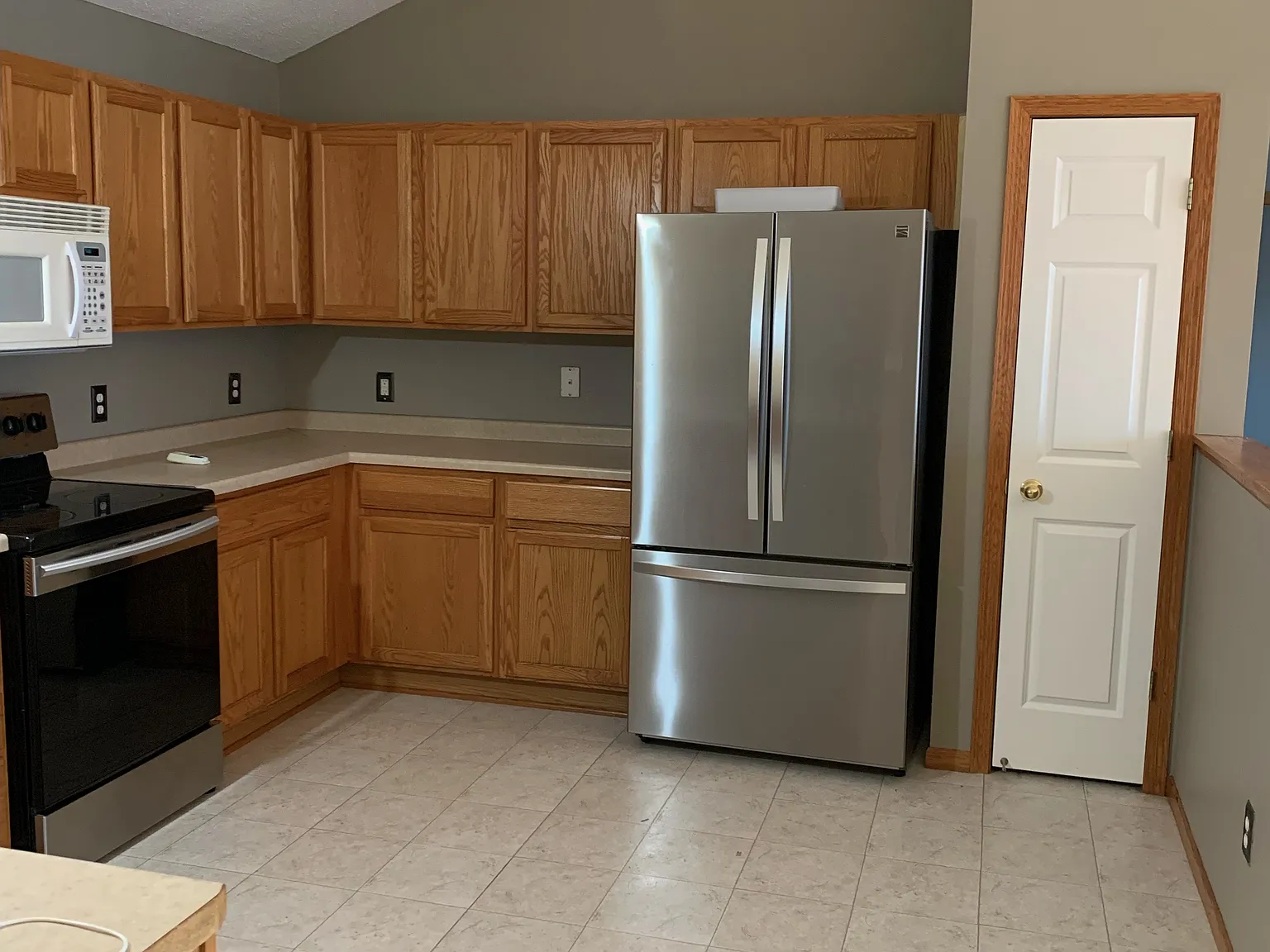 7498 Derby Ln — Photo 2