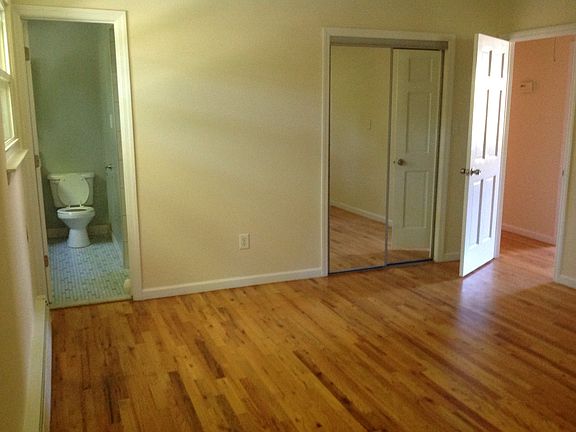 3rd image of 18 Raymond Ct