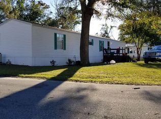 307 Redbud Ln, Emerald Isle, NC 28594