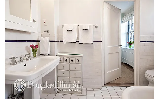 Sold by Douglas Elliman | media 7