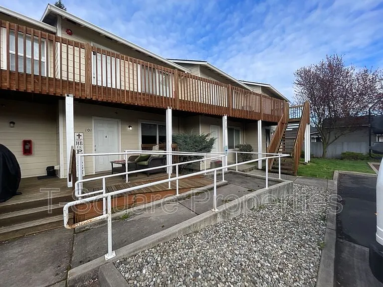 717 Cedar Ave #202 — Photo 15