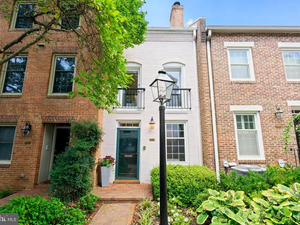 1164 N Pitt St, Alexandria, VA 22314