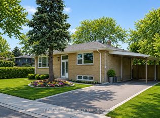 2 Charlemont Cres, Toronto, ON M1T 1M4
