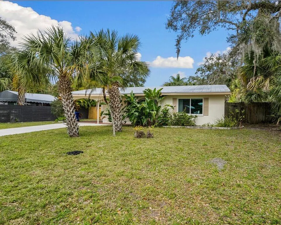 2 bed, 2.0 bath, 1440 sqft, $3,000 — Photo 2