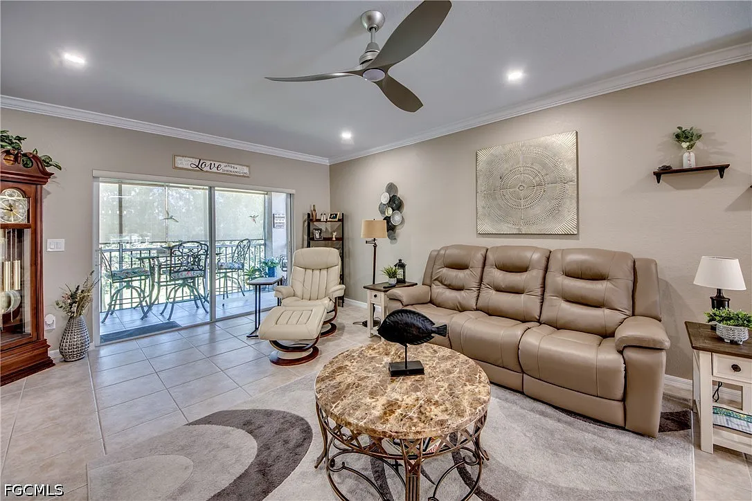 2 bed, 2.0 bath, 1098 sqft, $1,825 — Photo 4