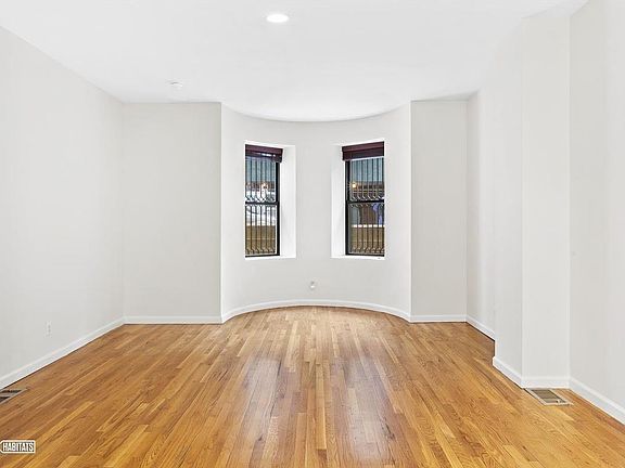 4th image of 41 W 73rd St APT 1