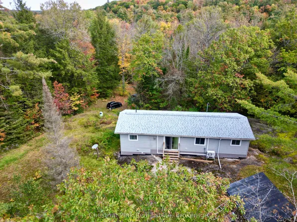 1041 Holiday Park Dr, Bracebridge, ON P1L 1W9