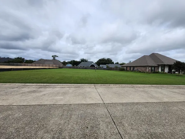 5631 Chene Blanc Dr, Lake Charles, LA 70605