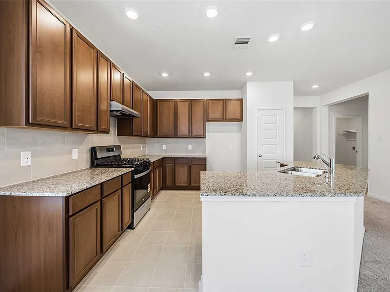 18206 Spruce Cottage Dr — Photo 8