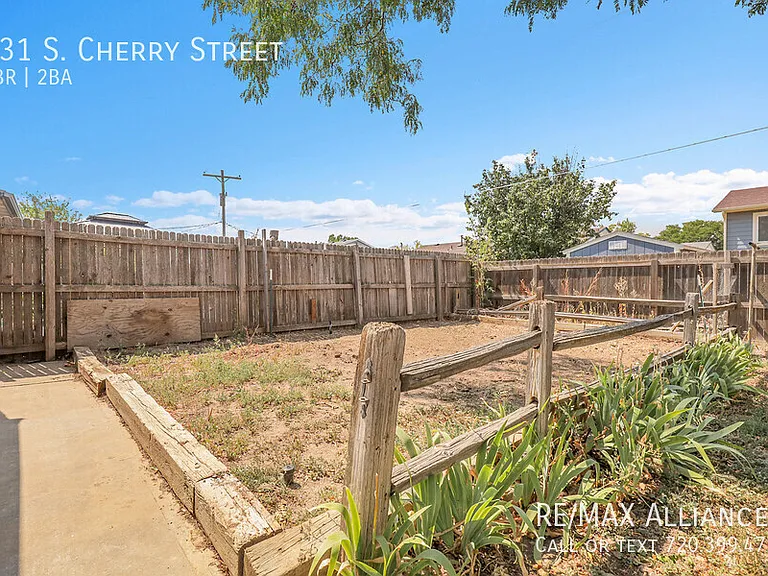 231 S Cherry St — Photo 45