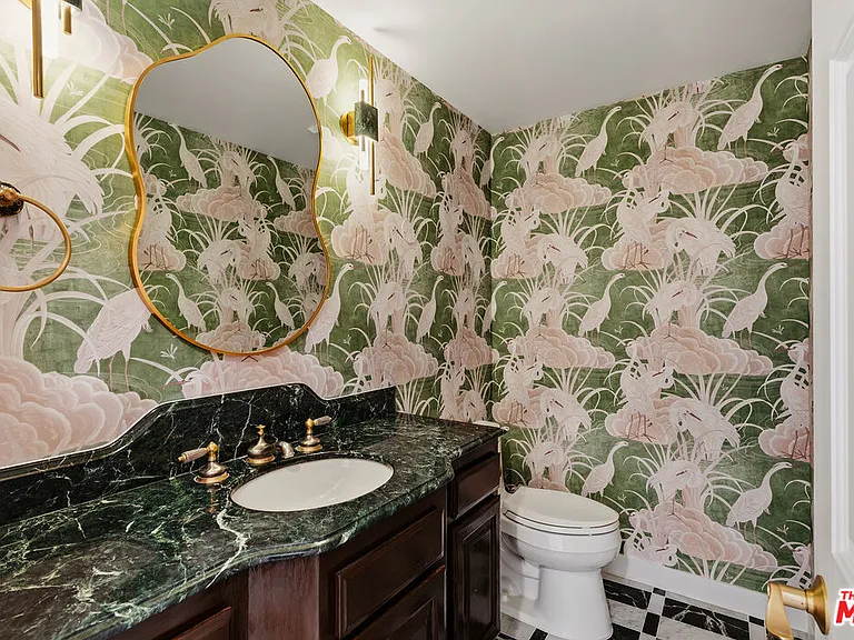 1200 N Doheny Dr — Photo 8