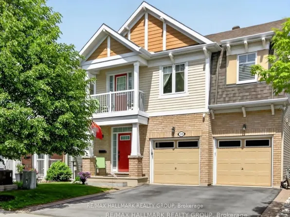 33 Summitview Dr, Ottawa, ON K2M 2V9