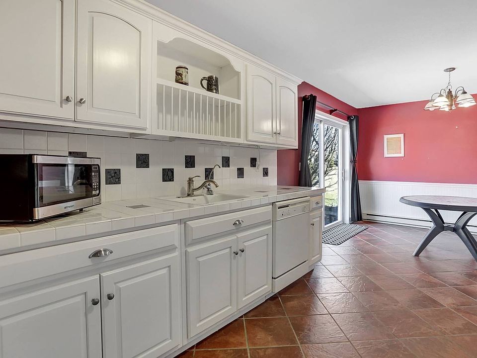 1st image of 26 Meadow Ln