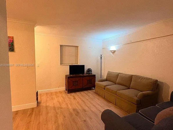 636 NE 63rd St APT 5, Miami, FL 33138