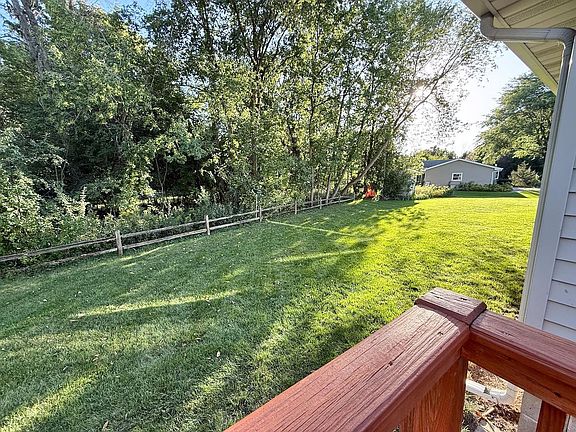 3rd image of 2829 Sheldon Dr
