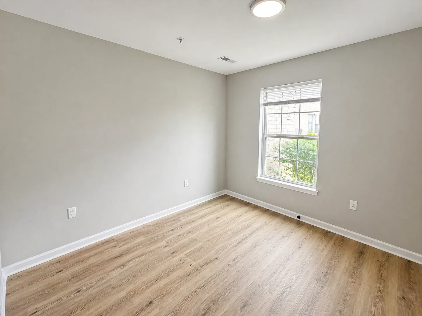 Amanda Place Apartments — Photo 3