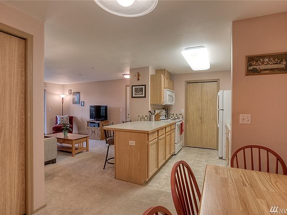 3rd image of 11915 Roseberg Ave S APT 203