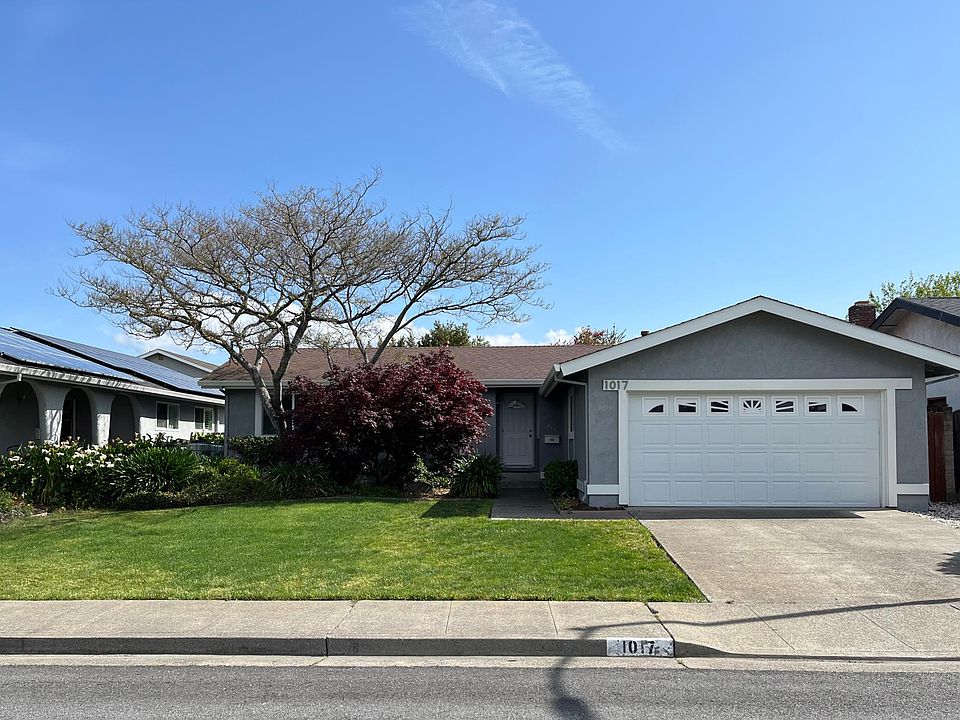 1st image of 1017 Palmetto Way
