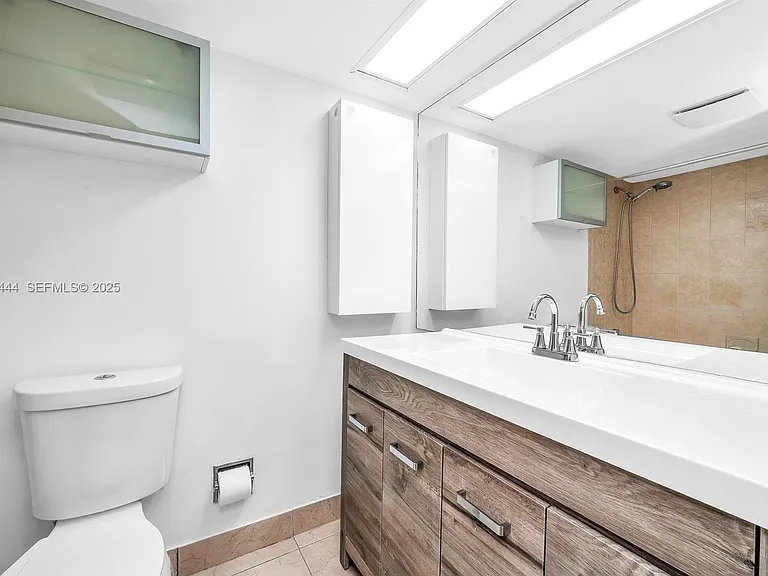 2800 N Palm Aire Dr #309 — Photo 12