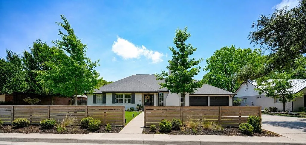 3 bed, 2.0 bath, 1990 sqft, $3,000 — Photo 1
