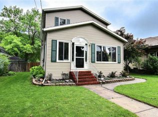 1121 2nd St N, Fargo, ND 58102