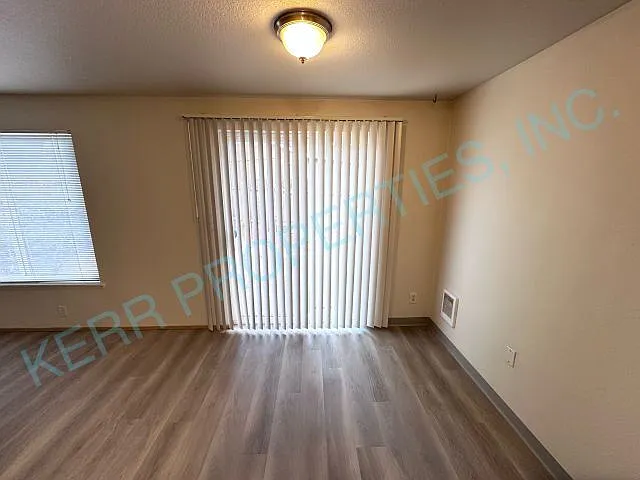 2203 SE 96th Dr — Photo 4