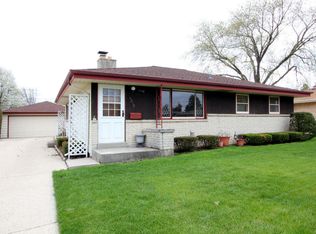 6219 W Marcy Ln, Greenfield, WI 53220