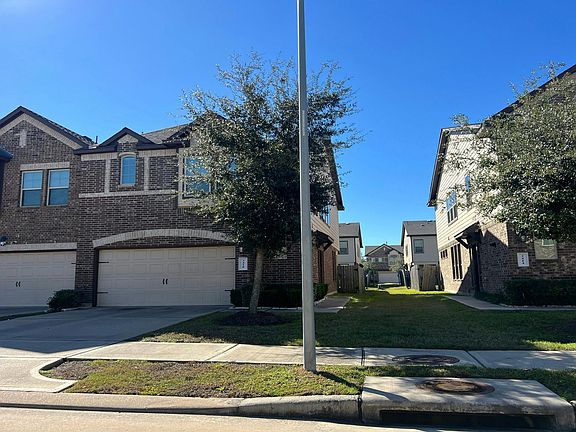 2nd image of 3418 Orchard Bridge Ln