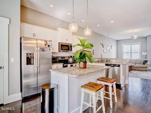 6034 Richard Bradley Dr, Wilmington, NC 28409