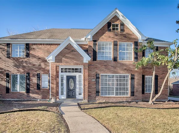 2108 Olympic Dr, League City, TX 77573