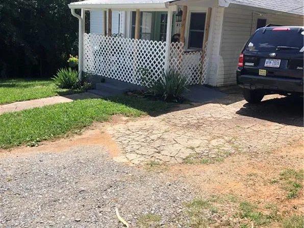 417 Decatur St, Eden, NC 27288