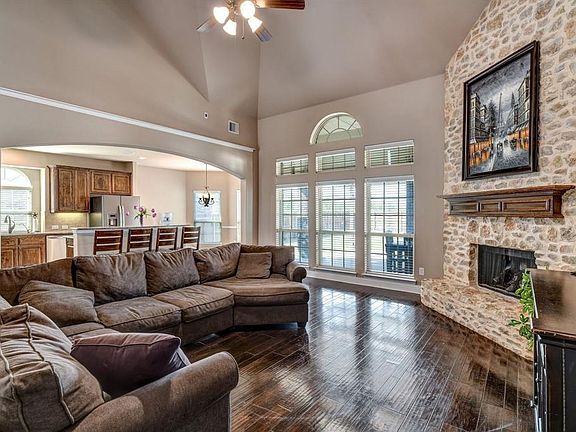 2nd image of 4502 Blue Grass Ct