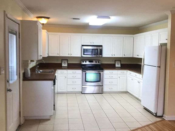 4th image of 1336 Saint Mary St #F