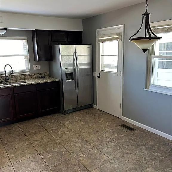 829 Lesparre Dr — Photo 5