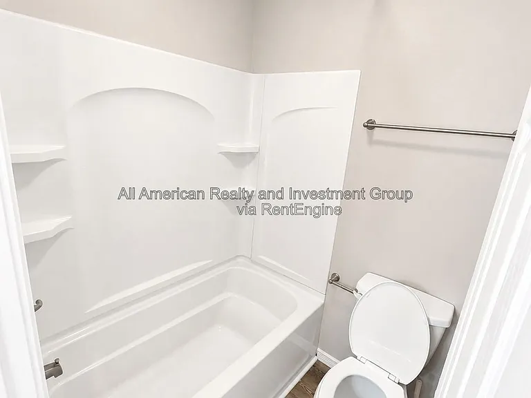 1235 Walter Ave — Photo 4