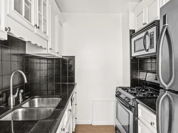 372 Central Park West image 6 of 9