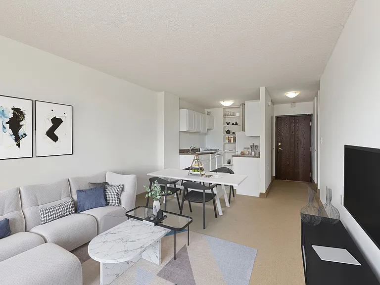 Rivergate Apartments — Photo 70