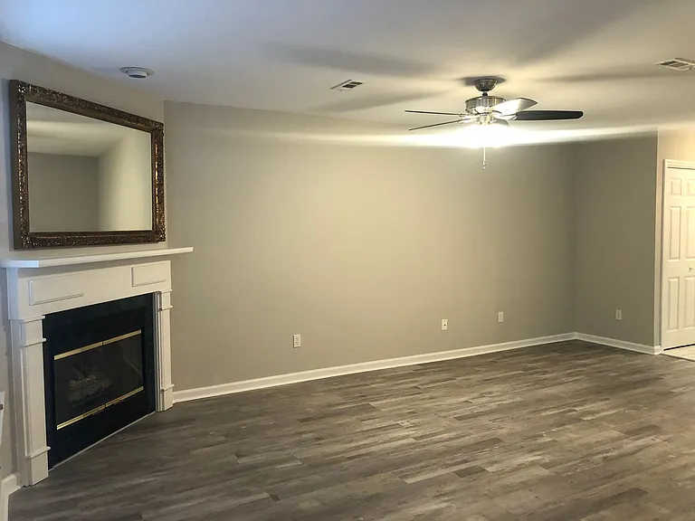 121 Palm Dr — Photo 6