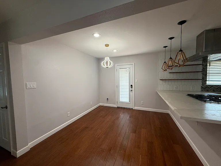5305 Cloverdale Ln — Photo 19