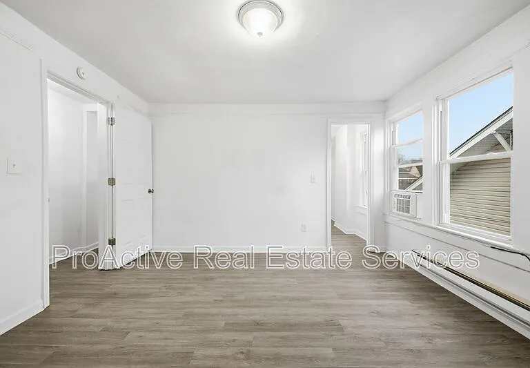 244 W 32nd St #2 — Photo 10