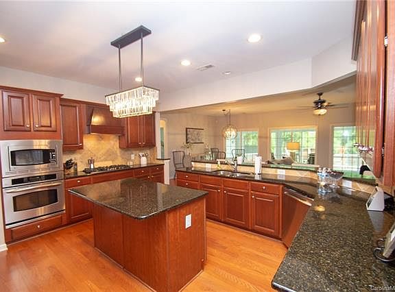5th image of 11307 Baltusrol Dr