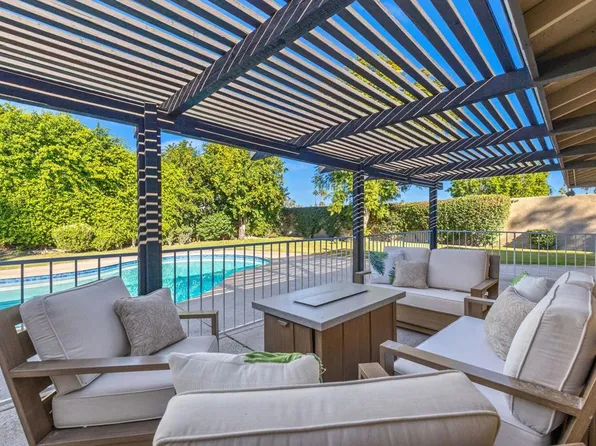 74370 Primrose Dr, Palm Desert, CA 92260