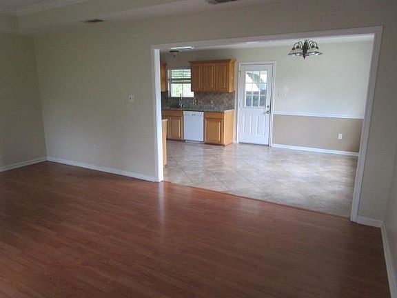 5th image of 42030 Shadow Creek Ave