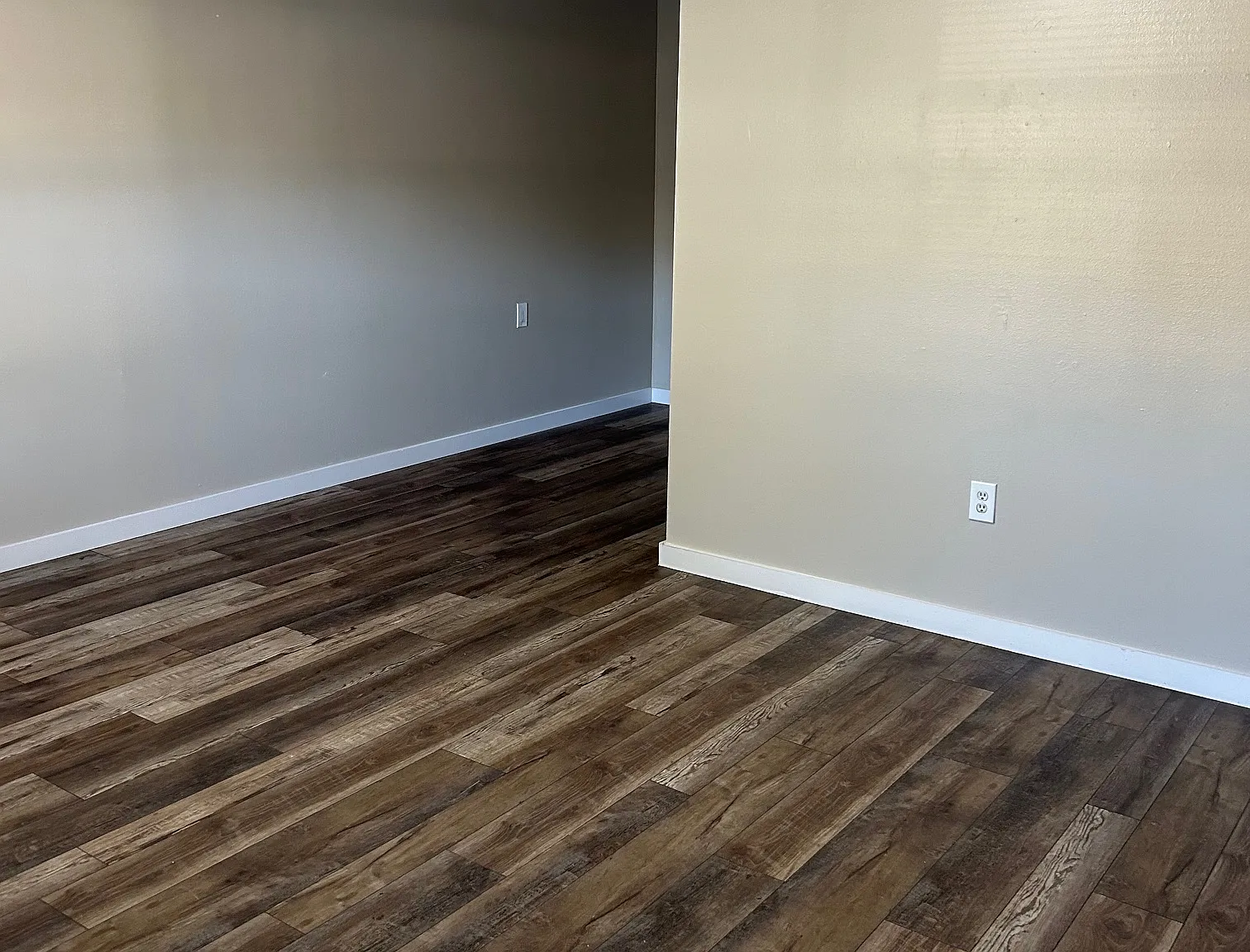 3 bed, 950 sqft, $2,000 — Photo 4