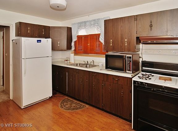 3rd image of 1416 Washington Blvd