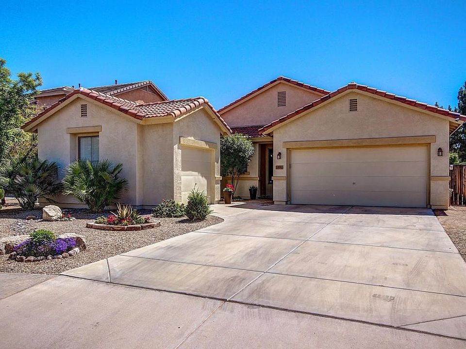 1st image of 1691 W Kingbird Dr